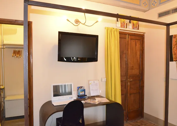 Residenza Torre Colonna 4* Roma