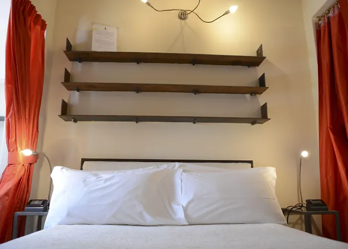 Residenza Torre Colonna Oda ve Kahvaltı Roma