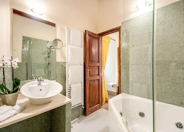 Oda ve Kahvaltı Residenza Torre Colonna