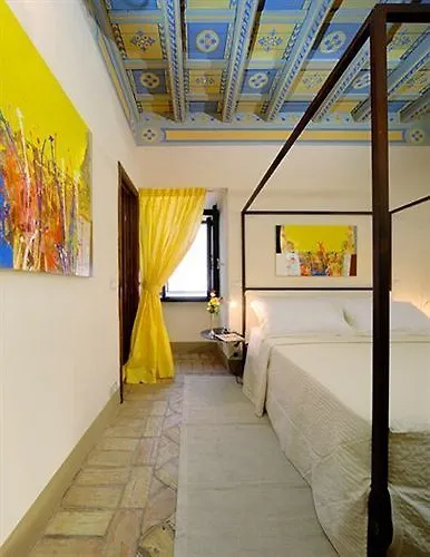 Residenza Torre Colonna Oda ve Kahvaltı