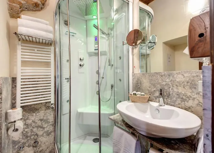 Oda ve Kahvaltı Residenza Torre Colonna 4*