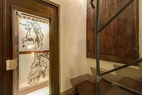Residenza Torre Colonna 4*